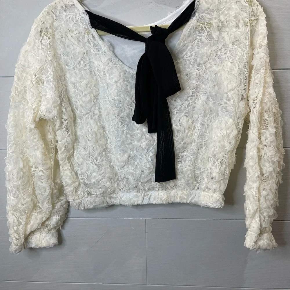 Zara | Elegant White Lace Women's Top With Tie Size Small
